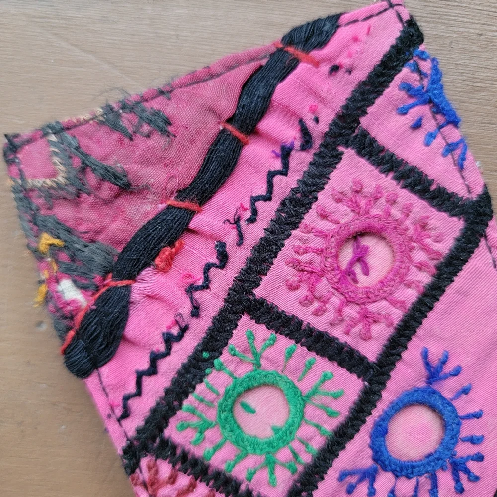 🌋👽 Free People Boho Embroidered Repurposed vtg banjara hippie Wallet card case - Picture 11 of 16